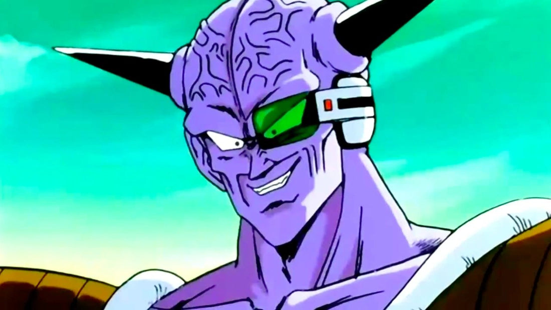 Close-up van Captain Ginyu met paarse, geaderde huid, twee zwarte hoorns en een groene scouter op zijn oog, met een spottende grijns tegen een turquoise lucht.